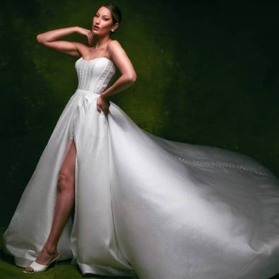 Elizabeth Lee Couture Bridal Sale Main Image
